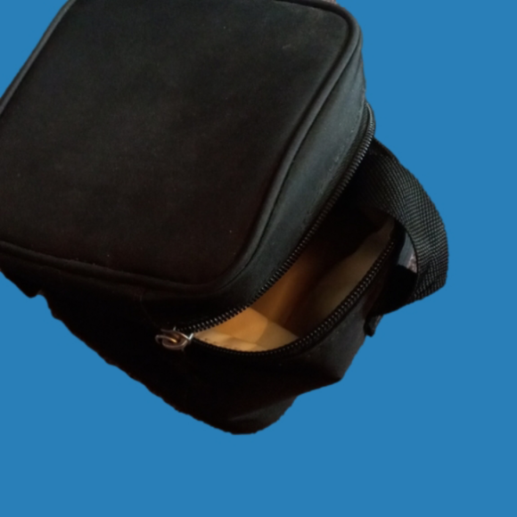 Zip up protective camera case - Picture 3 of 4